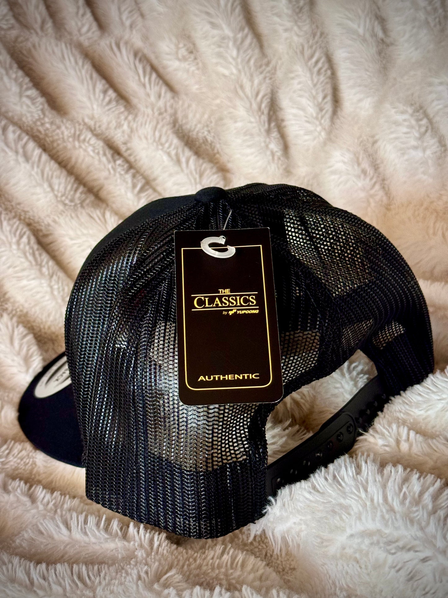 TRUEBUDS - Trucker Cap flat